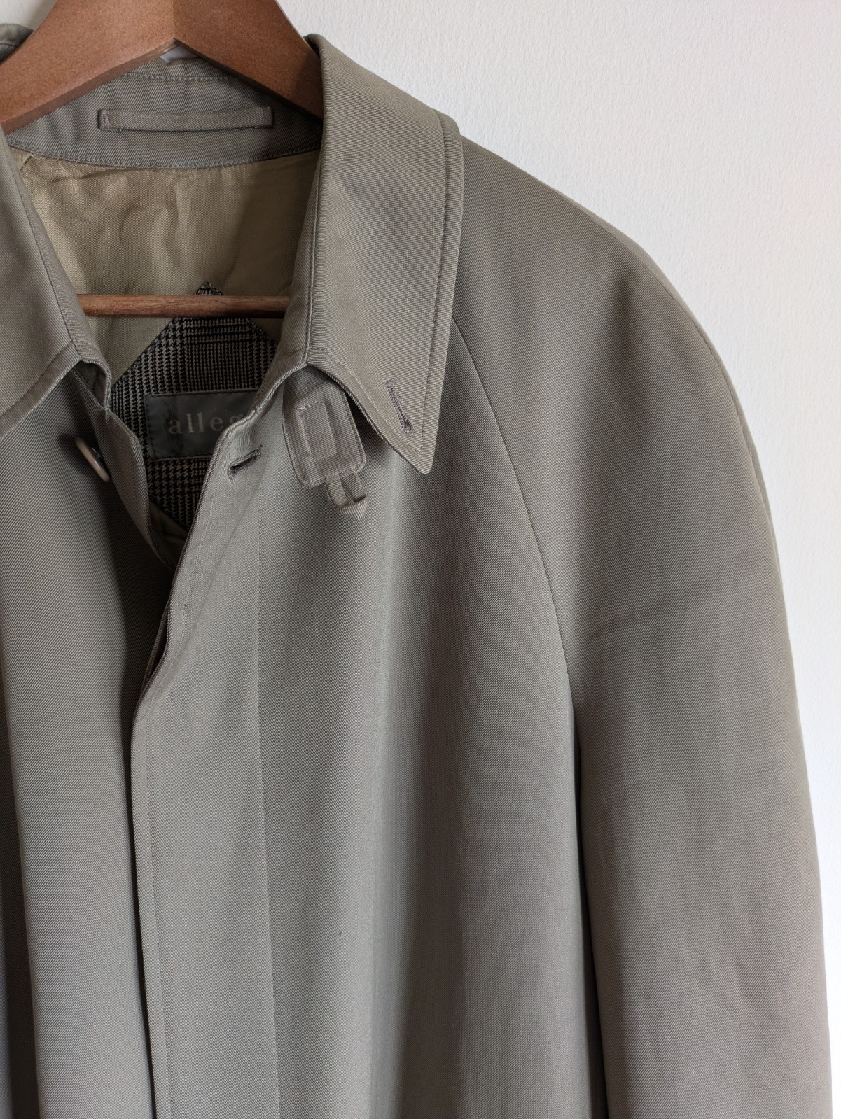 Italian Allegri 1990s Vintage Khaki Balmacaan Rain Coat Trench Lined | Mens 40 Italian Allegri 1990s Vintage Khaki Balmacaan Rain Coat Trench Lined | Mens 40