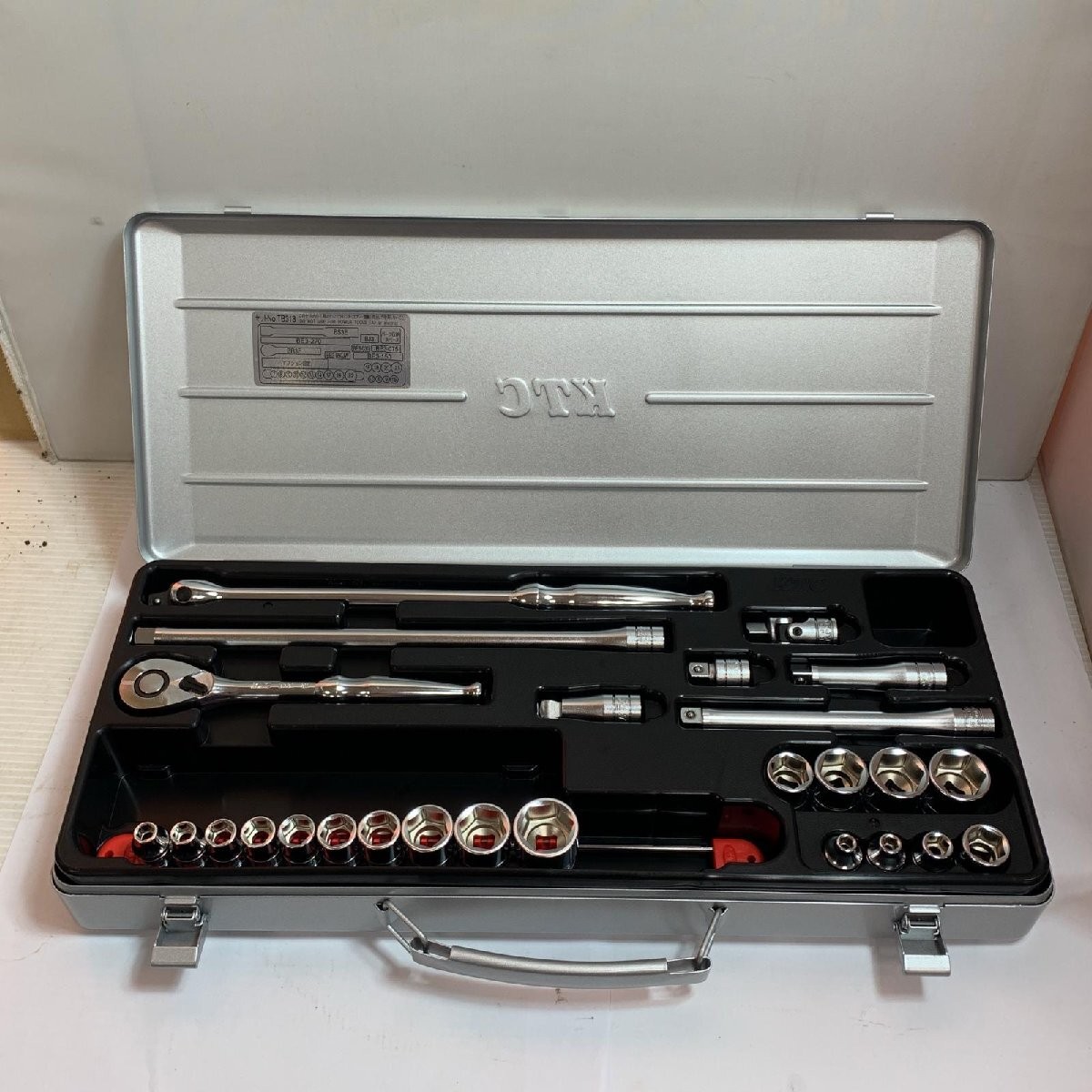 NEW KTC 9.5-inch Socket Wrench Set, 26-Piece Set NEW KTC 9.5-inch Socket Wrench Set, 26-Piece Set