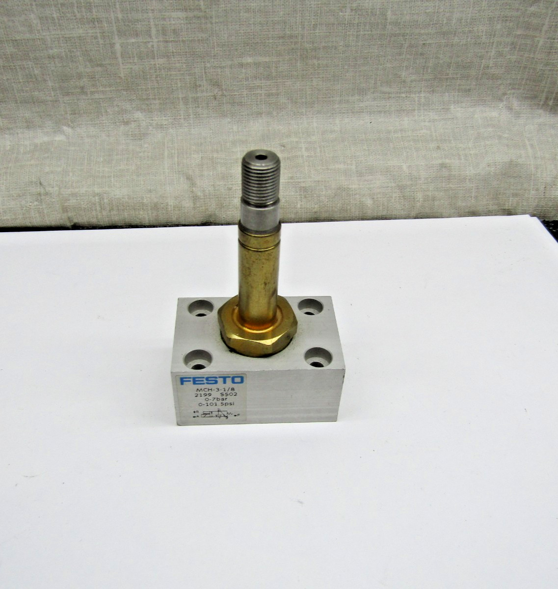 Festo MCH-3-1/8 Solenoid Valve