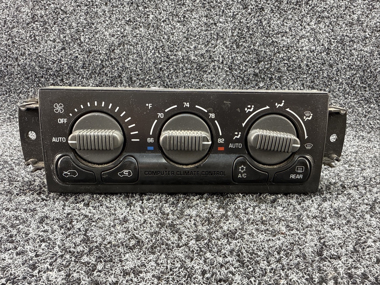 2000-2002 Chevy Tahoe GMC Yukon Temperature Climate Control Unit A/C 15060162 12