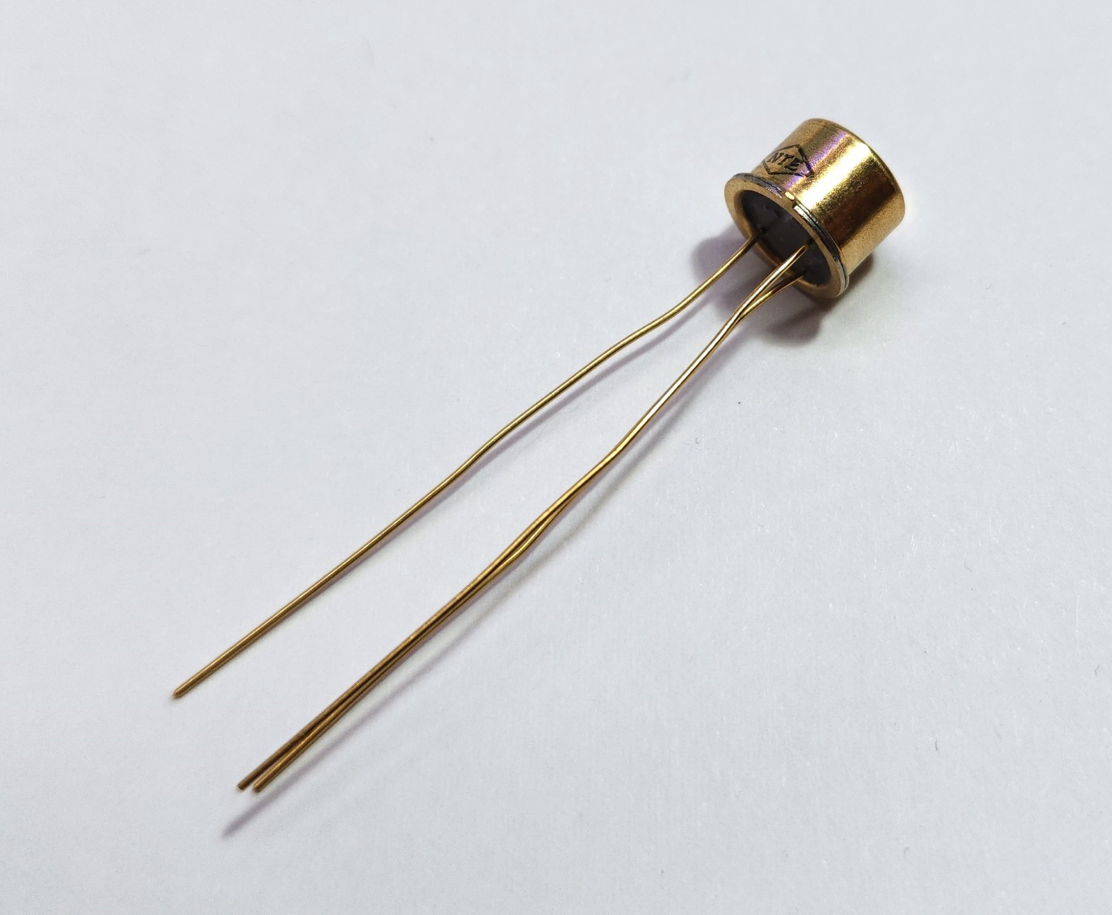 NTE Electronics NTE100 TRANSISTOR GERMANIUN PNP OSCILLATOR/MIXER TO-5 25VOLT GOL