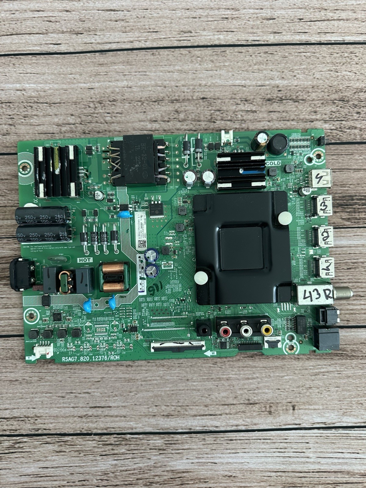 MAIN BOARD FOR HISENSE 43R6E4 (P.N: RSAG7.820.12376/ROH) 321385A, 321386A MAIN BOARD FOR HISENSE 43R6E4 (P.N: RSAG7.820.12376/ROH) 321385A, 321386A