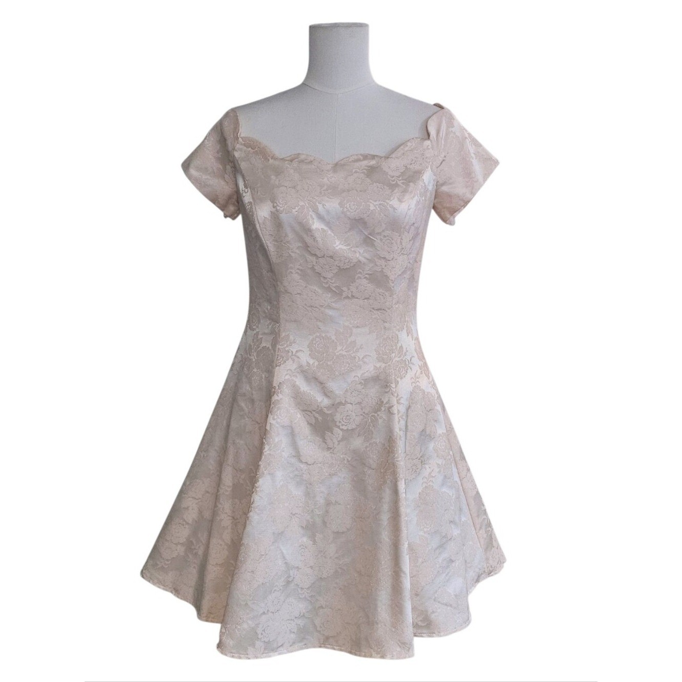 Vintage 80\'s Roberta Pale Blush Satin Dress Square/Sweetheart Neckline Size 7/8