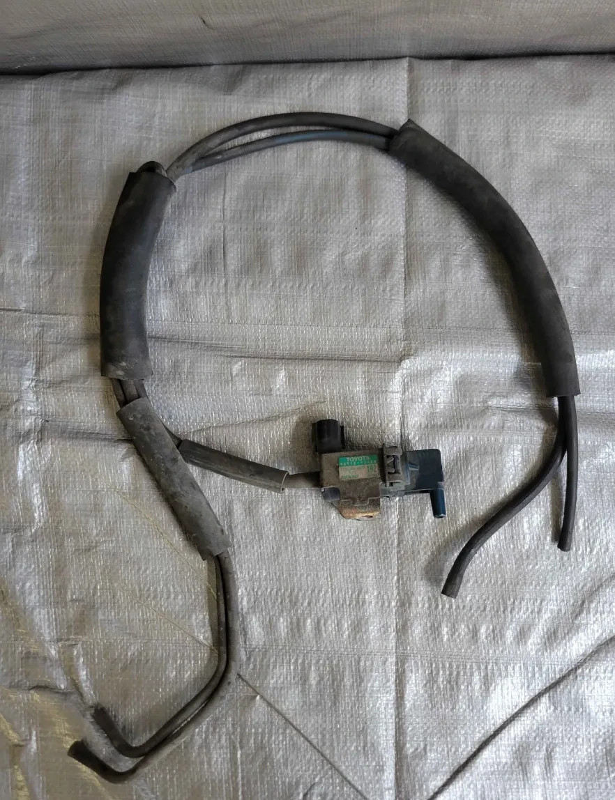 TOYOTA HIGHLANDER OEM VACUUM SWITCH VALVE SOLENOID #90910-12264 TESTED