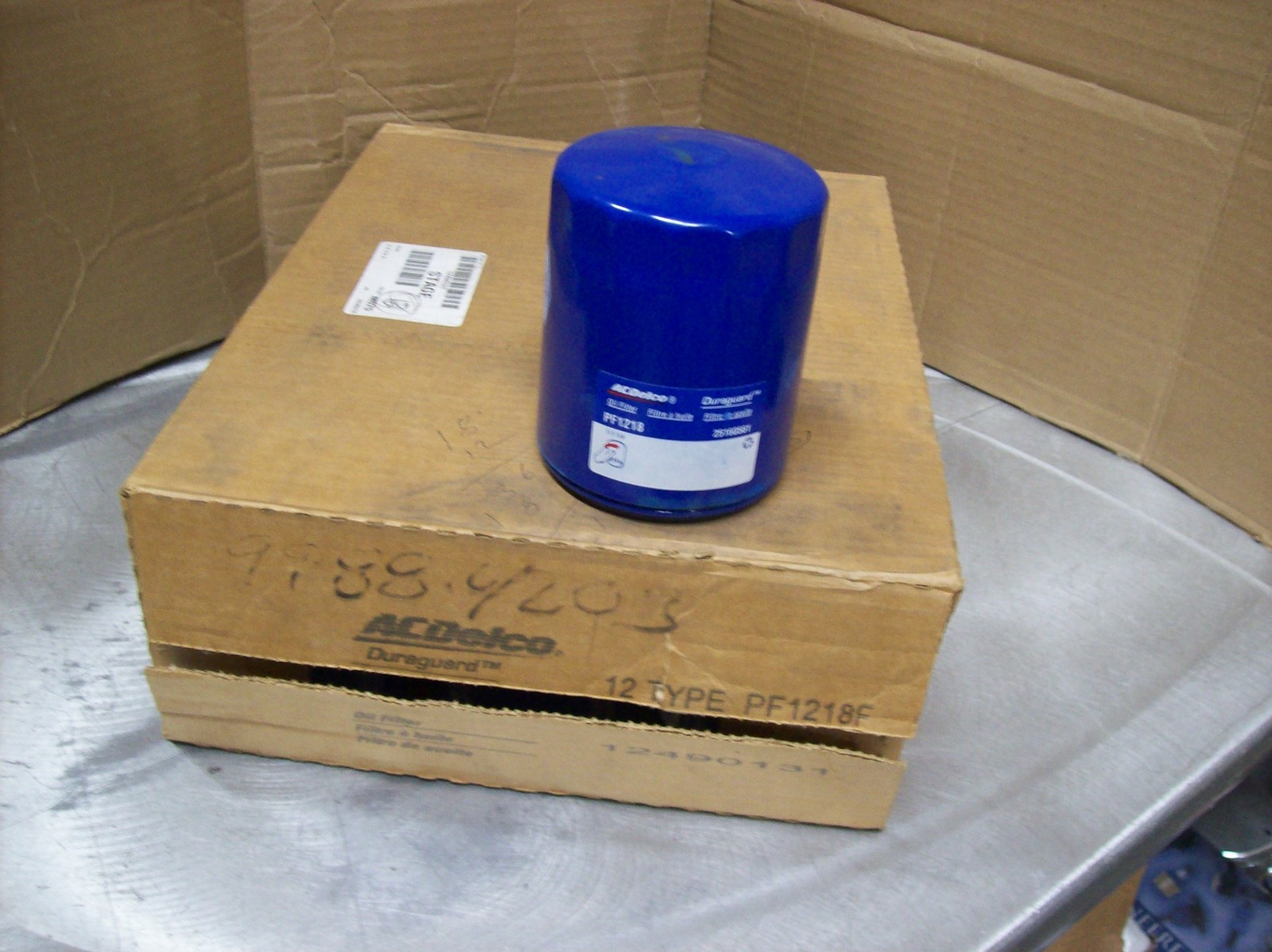 GM General Motors AC Delco Genuine OEM BOX OF TWELVE Oil Filters PF1218