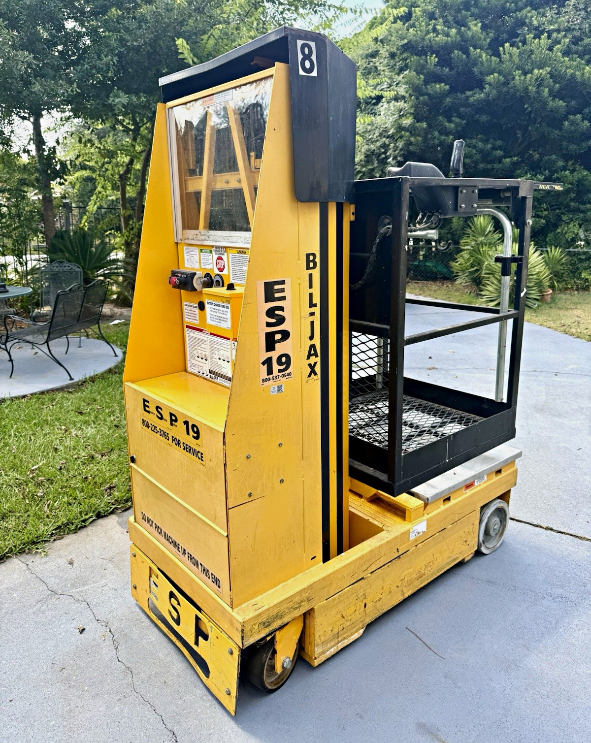 Bil-Jax ESP 19 Electric Man Lift, 2005, 331 Hours