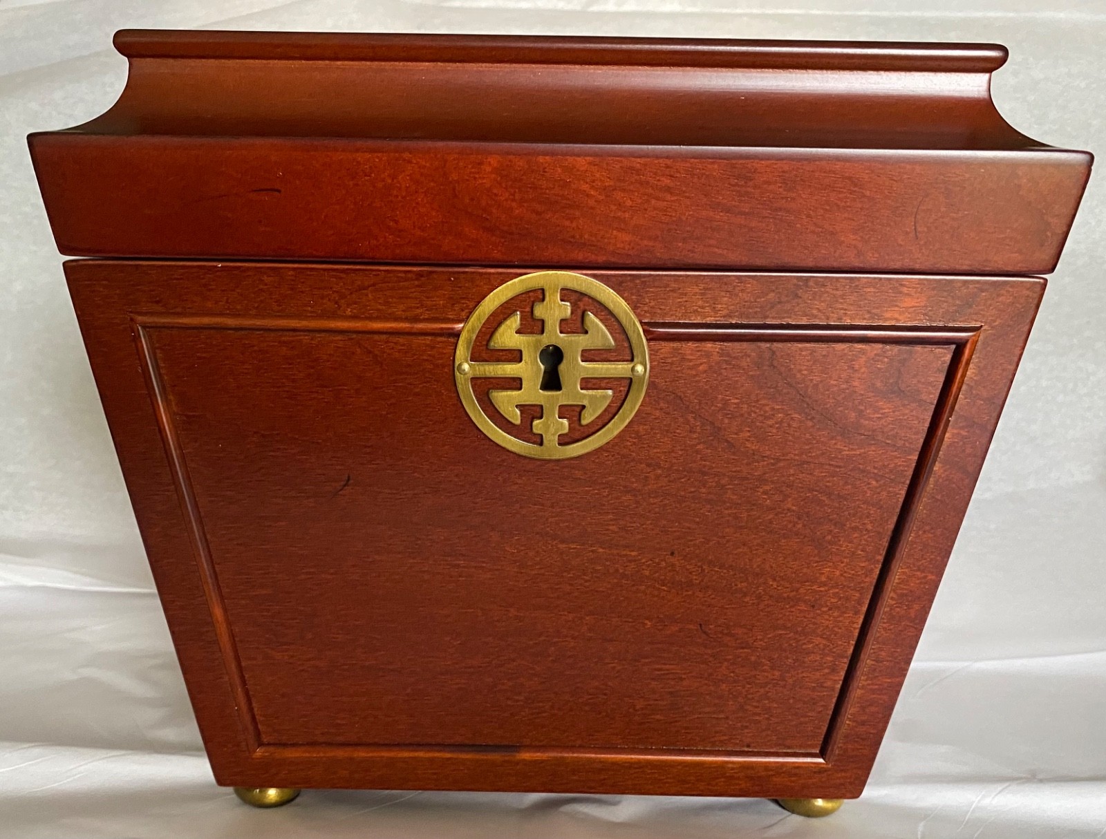 The Bombay company Vintage TAO jewelry box new with removable organizer tray