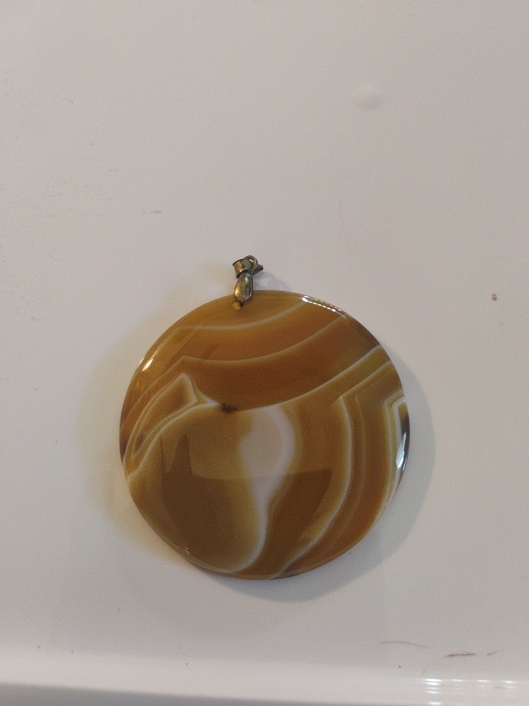 Estate Large Shades of Brown Round Agate Stone Pendant w Silvertone Bail – 2 in Estate Large Shades of Brown Round Agate Stone Pendant w Silvertone Bail – 2 in
