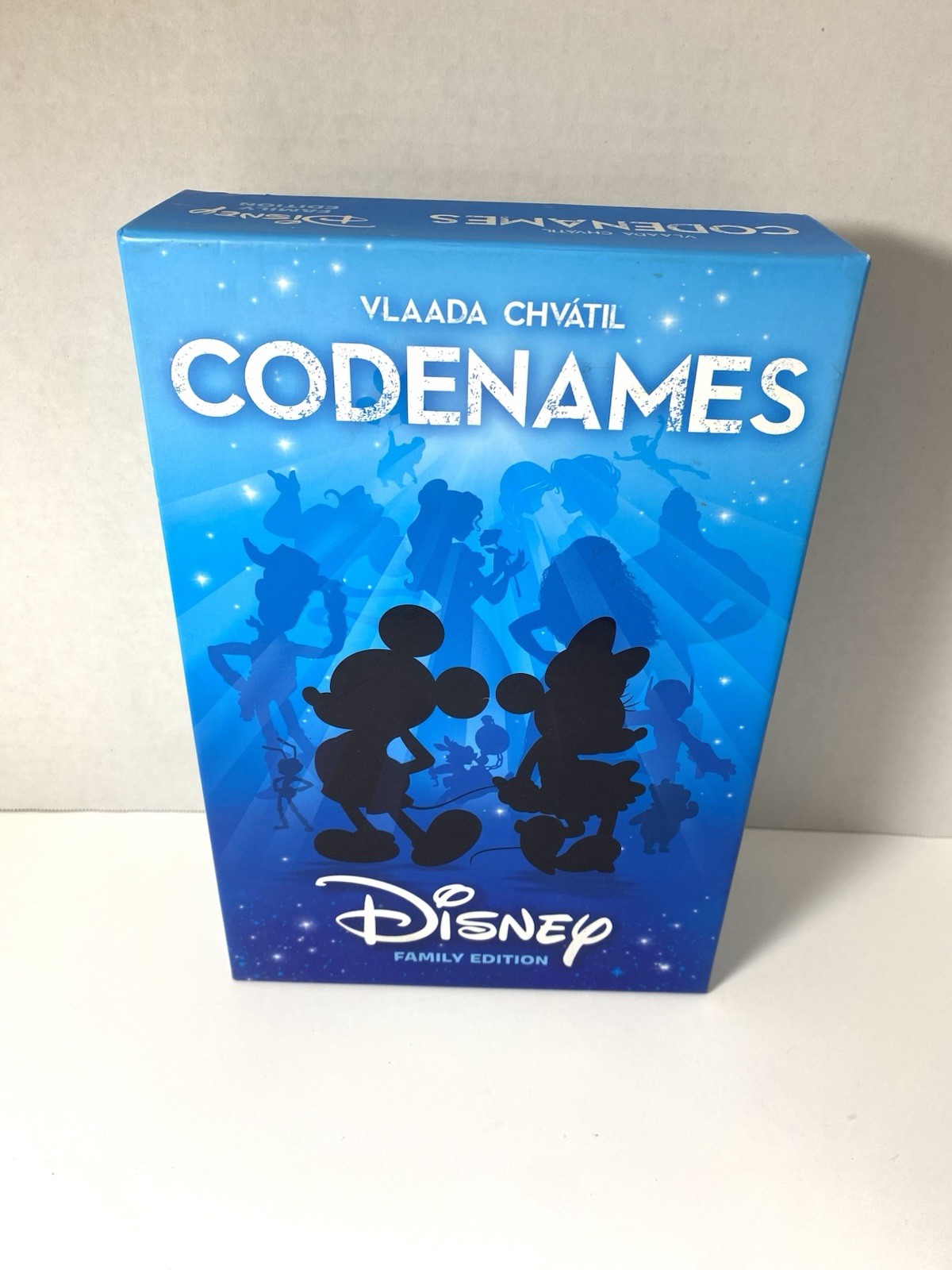 USAopoly CE004-000 Codenames Disney Family Edition Card Game