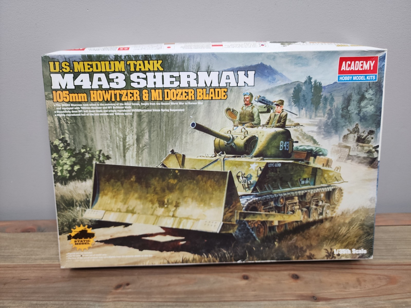 Academy 1/35 Scale U.S. Medium Tank M4A3 Sherman Model Kit #13207 Open Box Academy 1/35 Scale U.S. Medium Tank M4A3 Sherman Model Kit #13207 Open Box