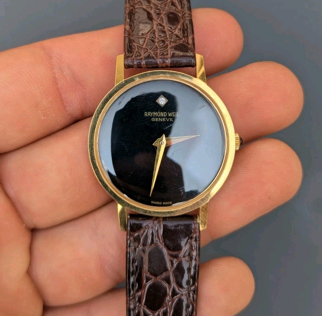 Vintage Raymond Weil Genève 7000 Mechanical Watch - 18k Gold Electroplated 1980s Vintage Raymond Weil Genève 7000 Mechanical Watch - 18k Gold Electroplated 1980s
