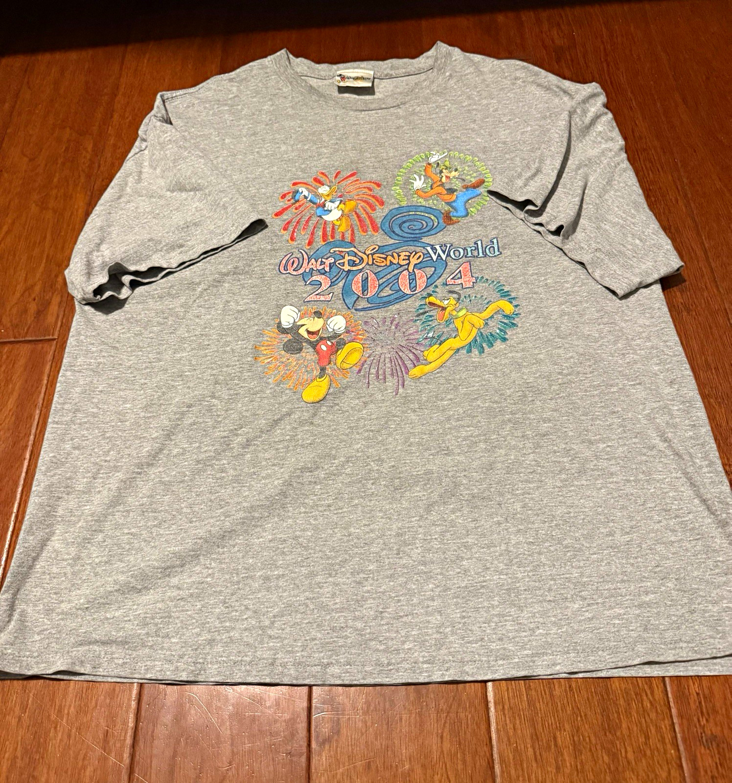 Vintage 2004 Walt Disney World T-Shirt