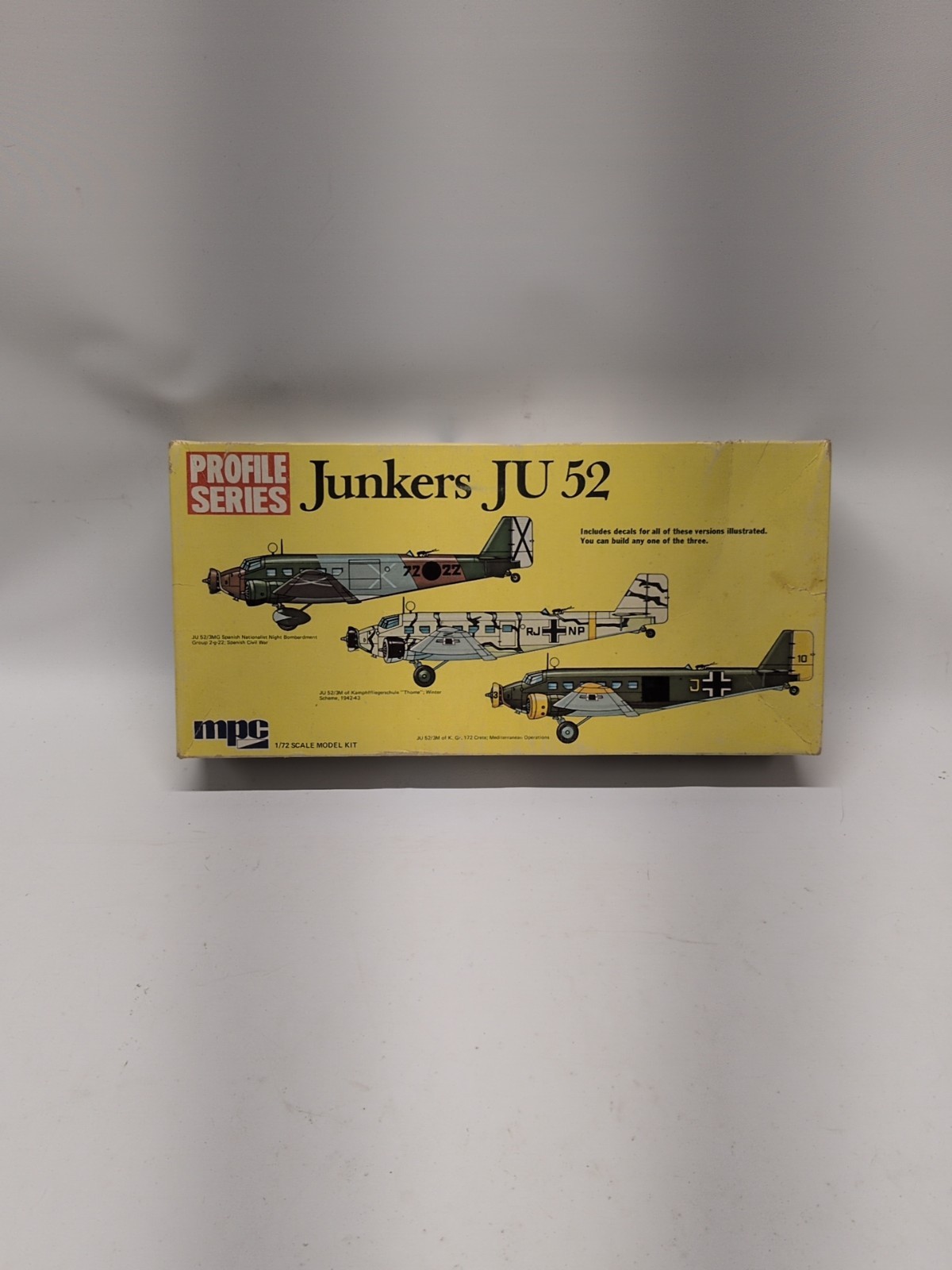 VINTAGE 1973 MPC 1:72 Scale Douglas DC-3 Profile Series Model Kit 2-2006 New 