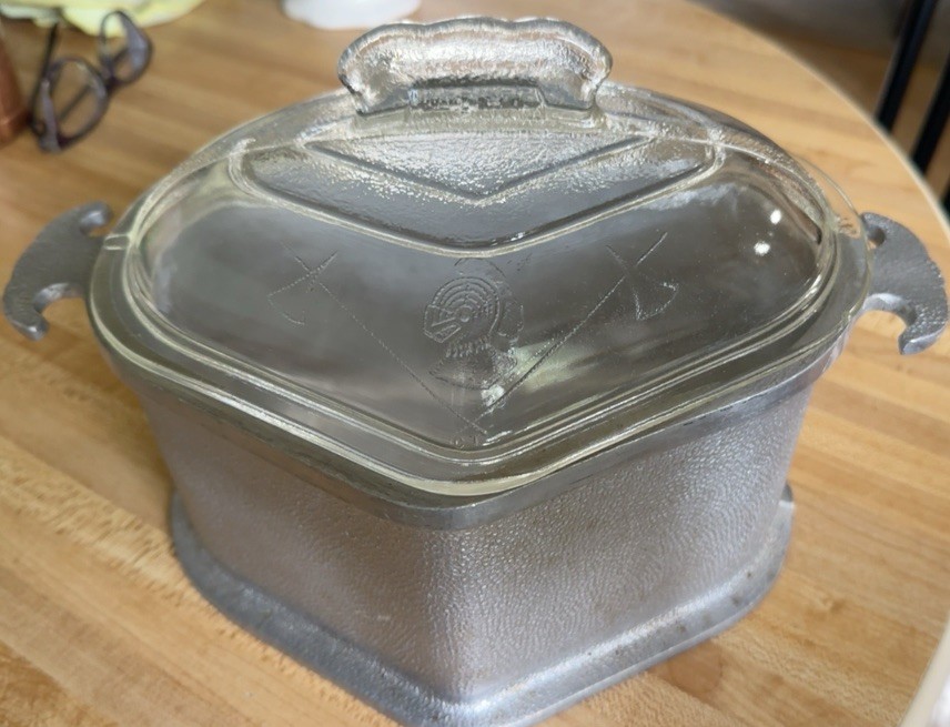Vintage Guardian Service Aluminum Roaster Casserole Glass Lid Hammered Handles