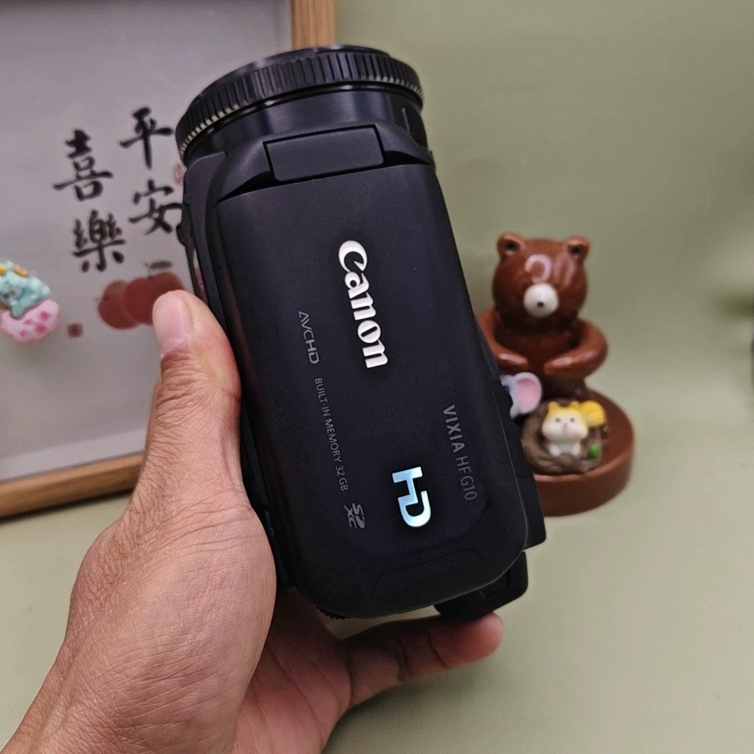 Canon VIXIA HF G10 Full HD 1080p AVCHD 32GB Flash Camcorder 10x - Tested
