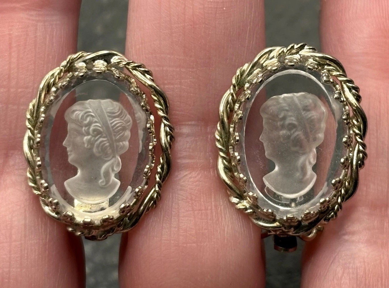 Vintage Reverse Carved Glass Crystal Lady Intaglio Cameo Clip-On Earrings