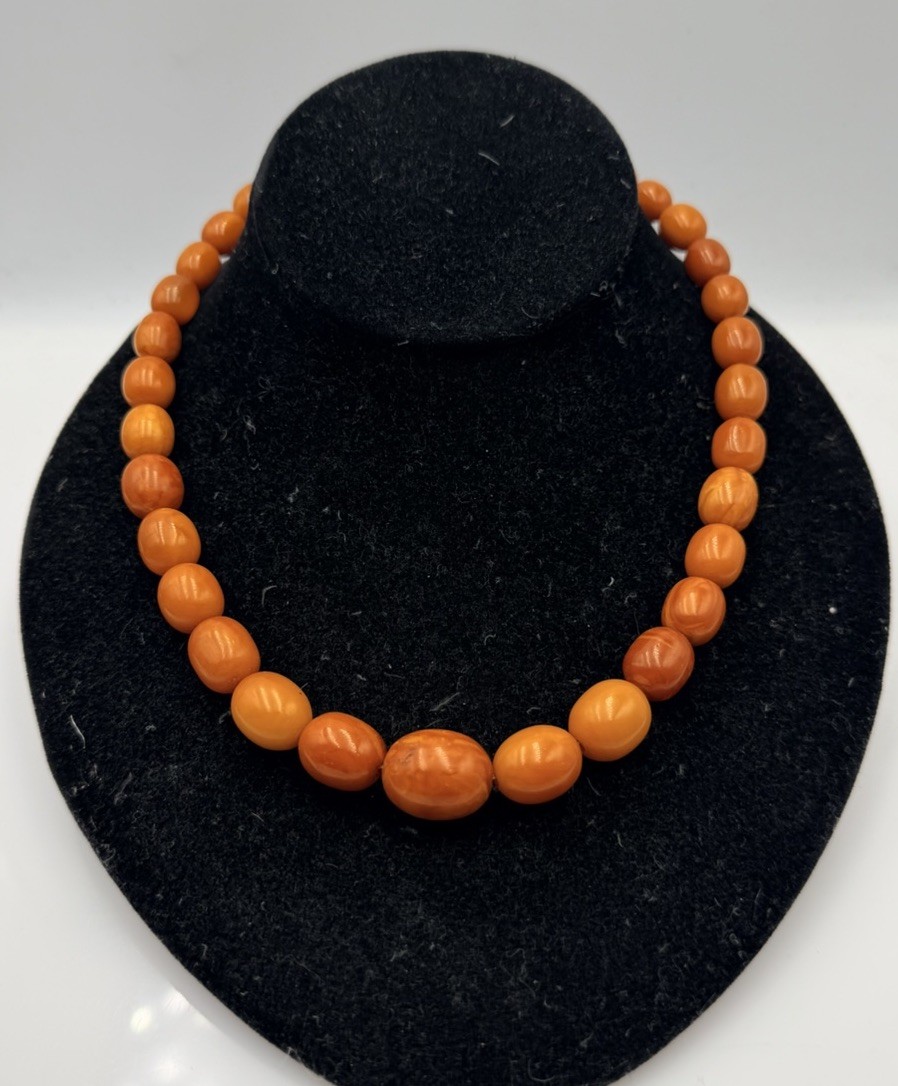 Antique Natural Butterscotch Amber Beaded Necklace 28.5 Grams