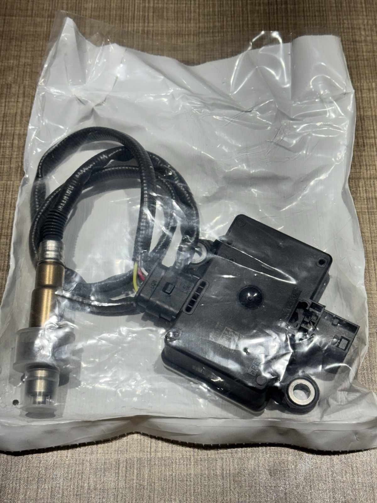 A0111531328 Genuine OEM Detroit Diesel Particulate Sensor Soot Sensor New Sealed A0111531328 Genuine OEM Detroit Diesel Particulate Sensor Soot Sensor New Sealed