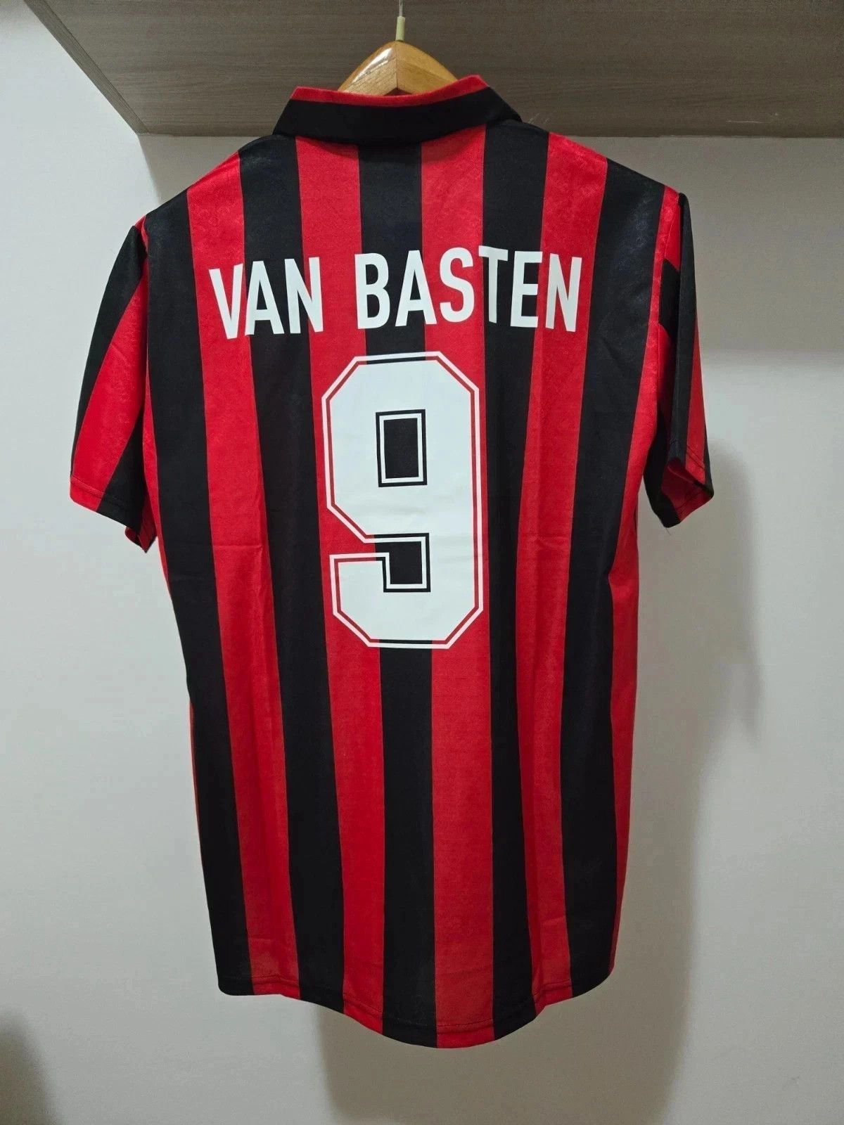 Milan 1990-1991 Van Basten Jersey Size L