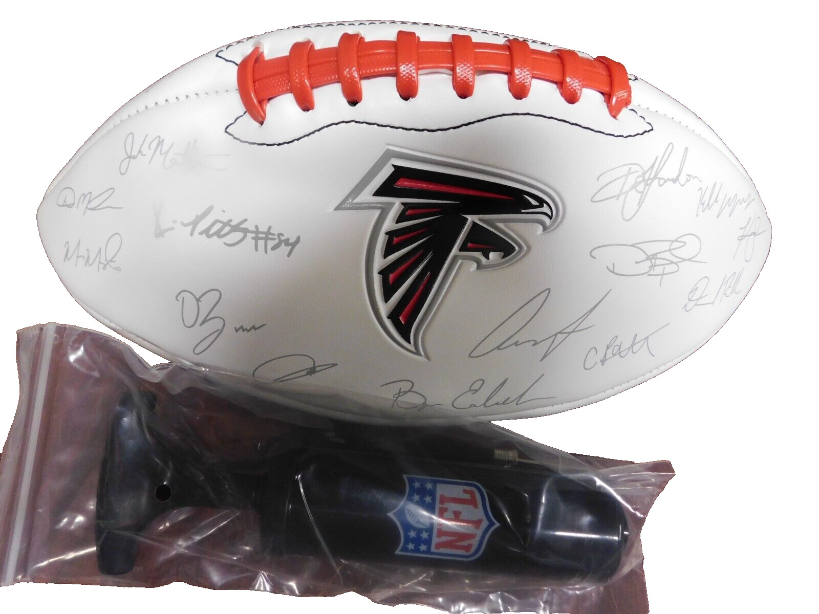 ATLANTA FALCONS FOOTBALL-602-93FAS-1-With Replica Signatures + Pump ATLANTA FALCONS FOOTBALL-602-93FAS-1-With Replica Signatures + Pump