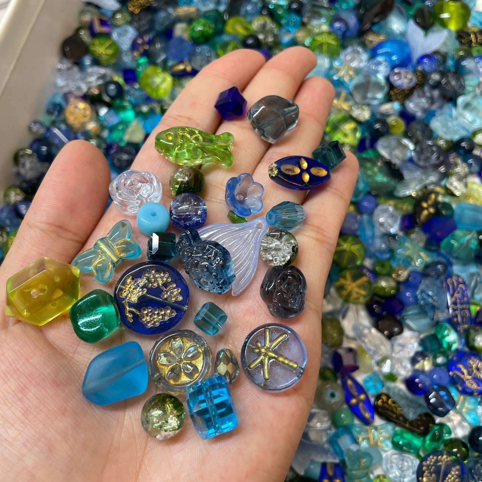 100g Glass beads lot jewelry making mix variety bead supplies Read Description