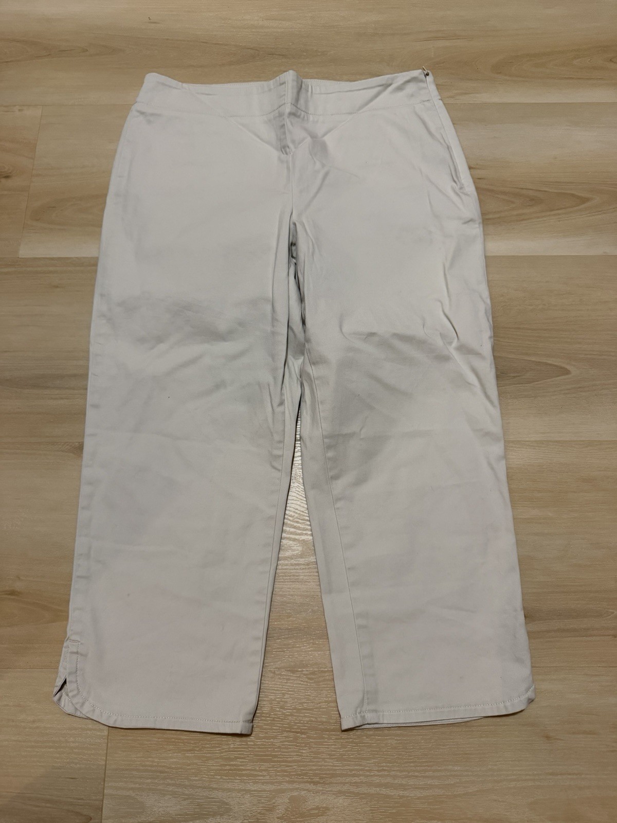 Talbots Petites Signature Khaki Capri Pants Size 8P Heritage Side Zip