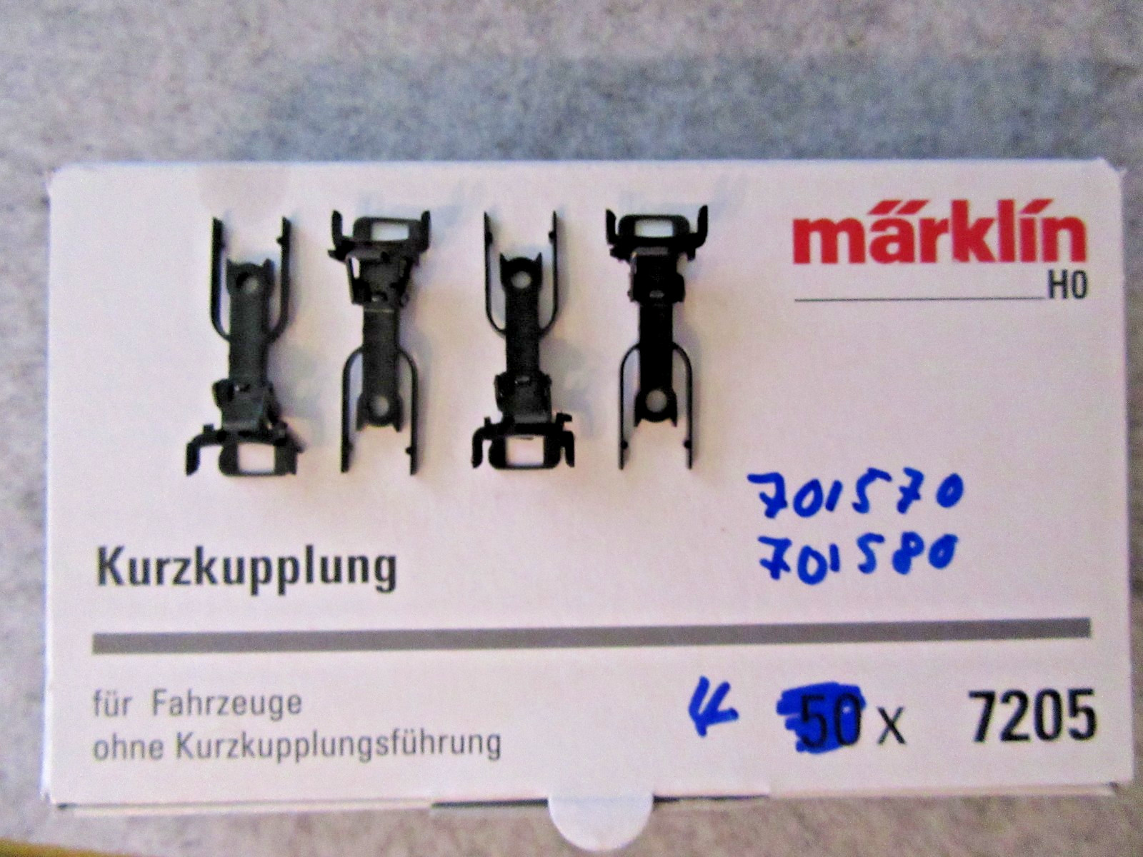 HO - Marklin 7205 Spare/Repair Parts E701570/580 Close Coupler (Set of 4) - NIB