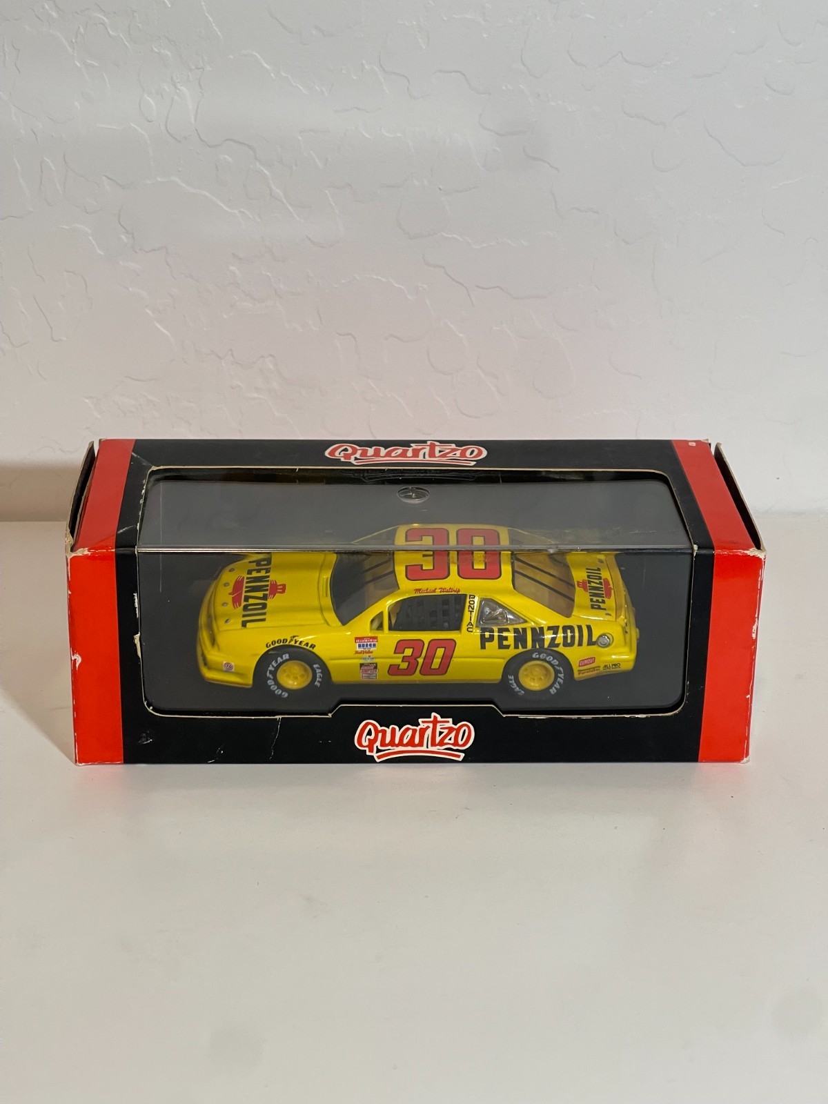 Quartzo 1:43 Michael Waltrip #30 Pennzoil Pontiac Grand Prix 1992 Boxed