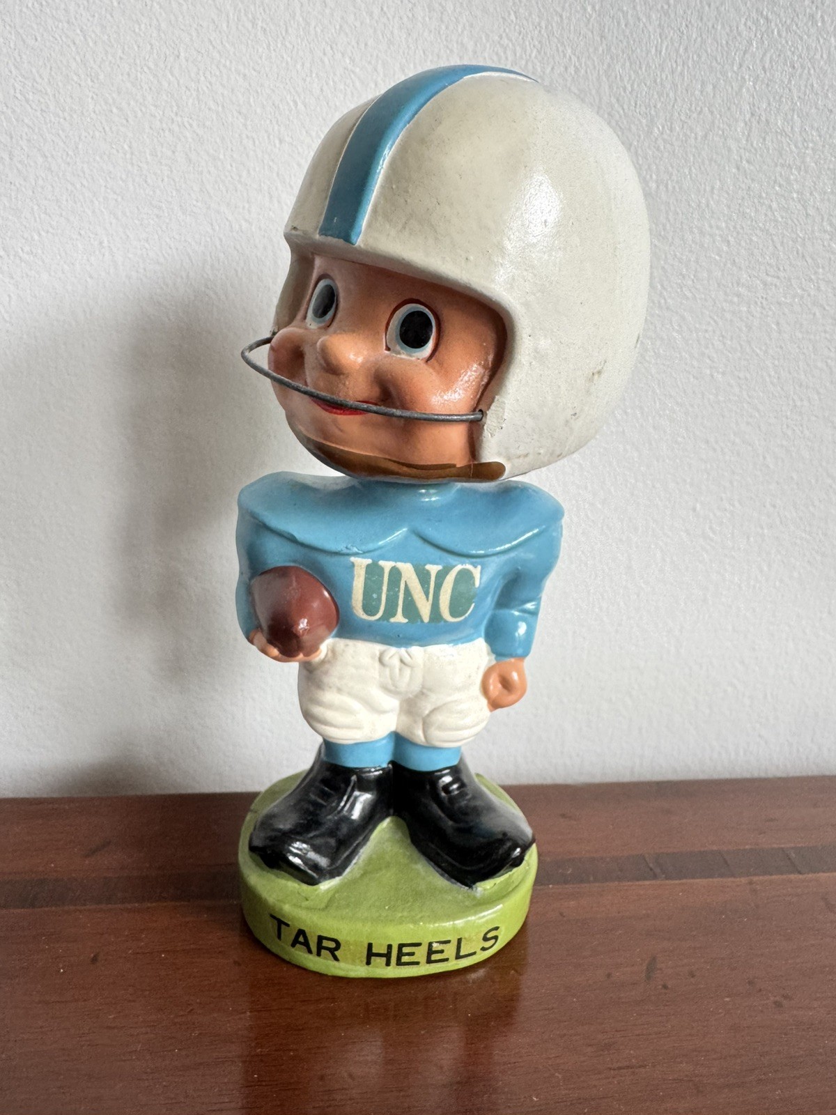 UNC NORTH CAROLINA TAR HEELS Football ORIGINAL VINTAGE Nodder Bobblehead 