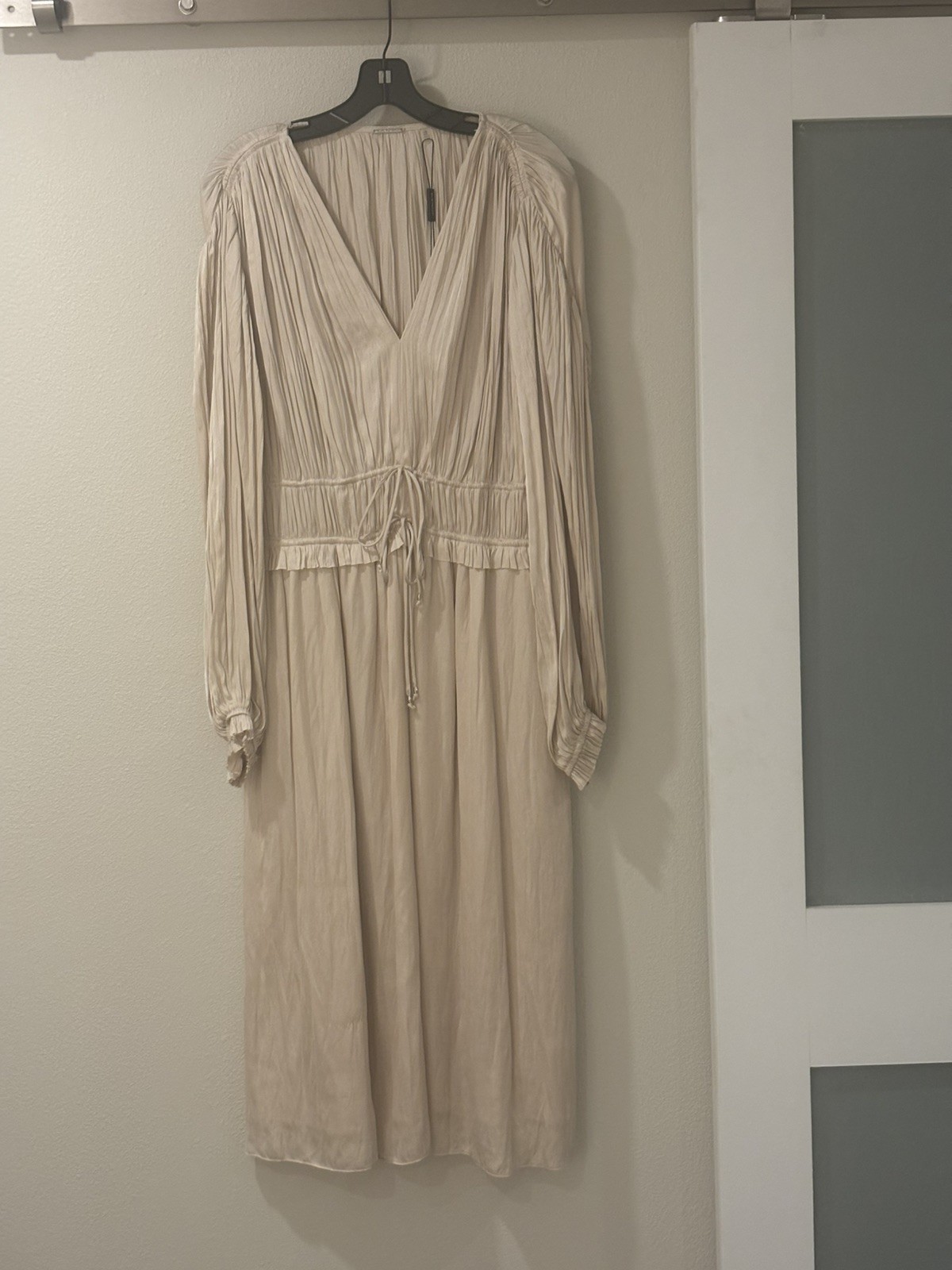 Semi Formal  Dress By Elie Tahari Size m Retail $375