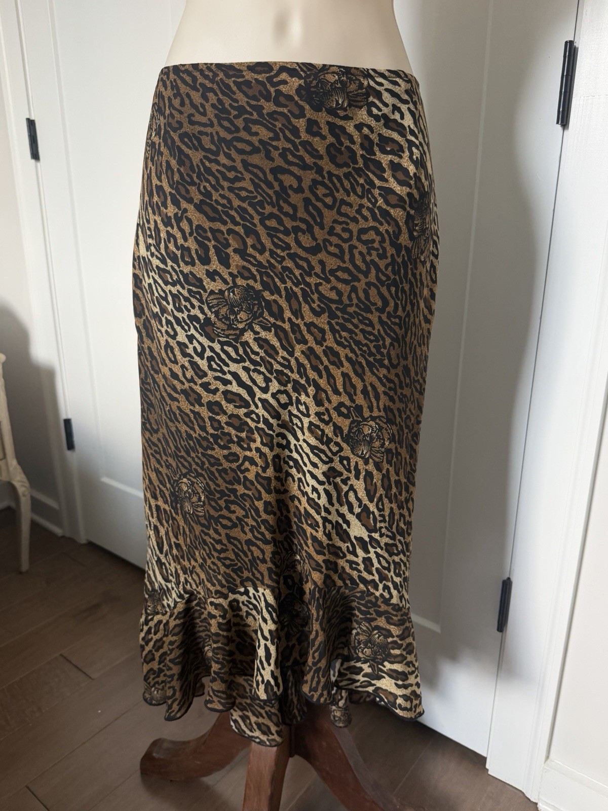 EUC Joseph Ribkoff Women’s Leopard High Low Ruffle Midi Lined June Skirt 6/8 M