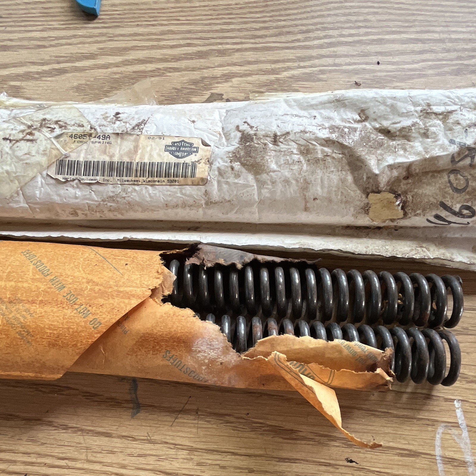 Harley-Davidson Vintage OEM 41mm Fork Springs. NOS. New Old Stock 46051-49a.  A3