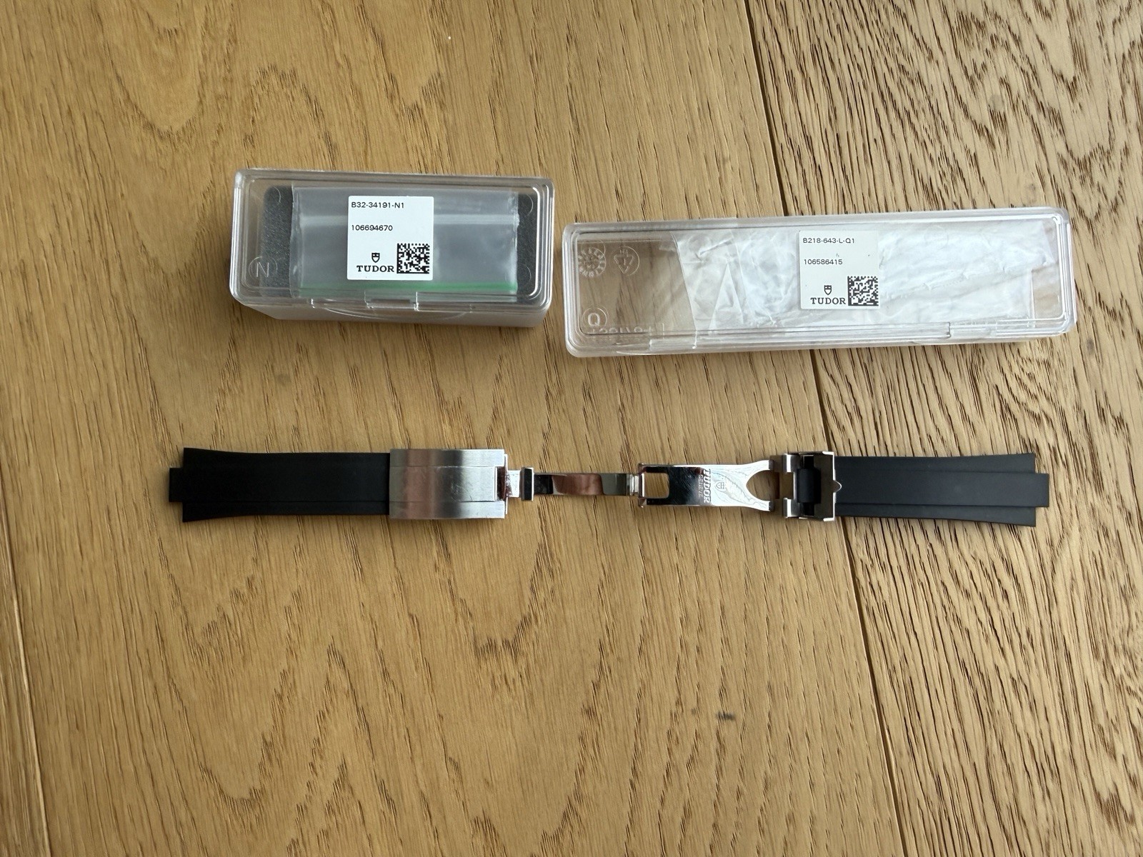 Genuine Tudor Black Bay 54 T-Fit Rubber Strap M79000-0001 and Clasp, 7\