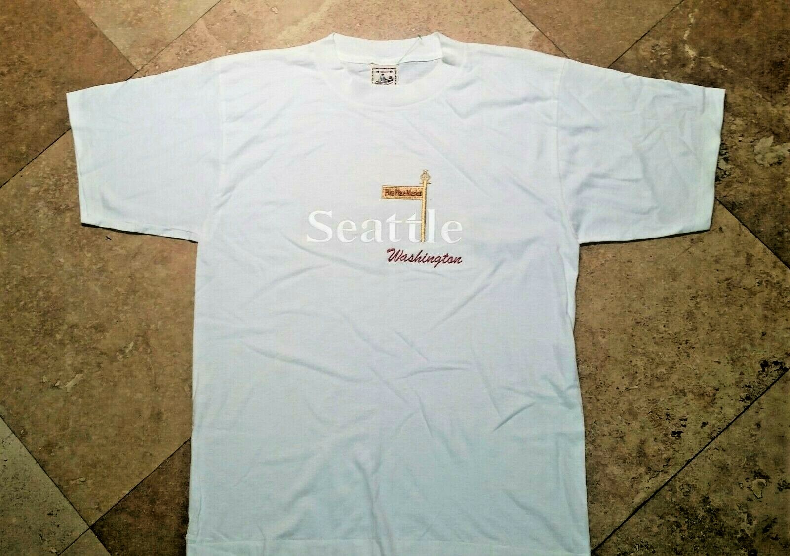 *NWOT Seattle Pike Place Short Sleeve Graphic Tee Shirt Cotton White M  