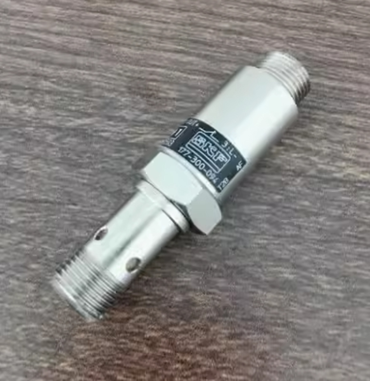 NEW SKF 177-300-094 IR5038 Piston Sensor NEW SKF 177-300-094 IR5038 Piston Sensor
