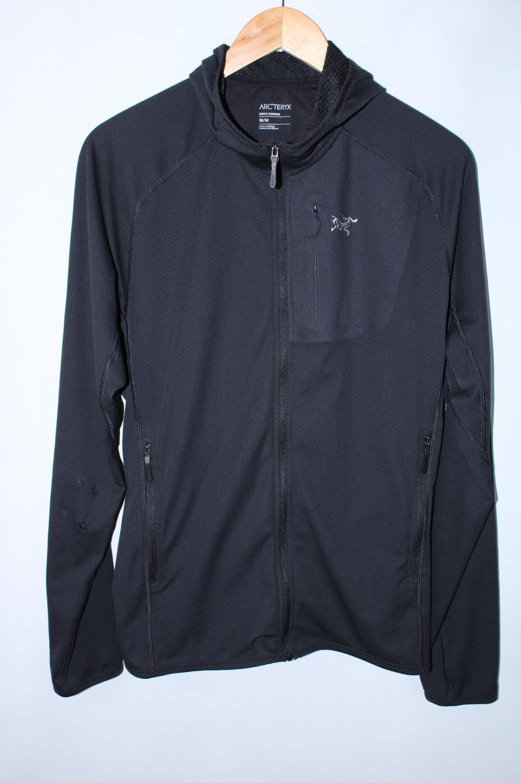 Arc\'teryx Men\'s Medium Black Lightweight Stretchy Delta Hoody Jacket