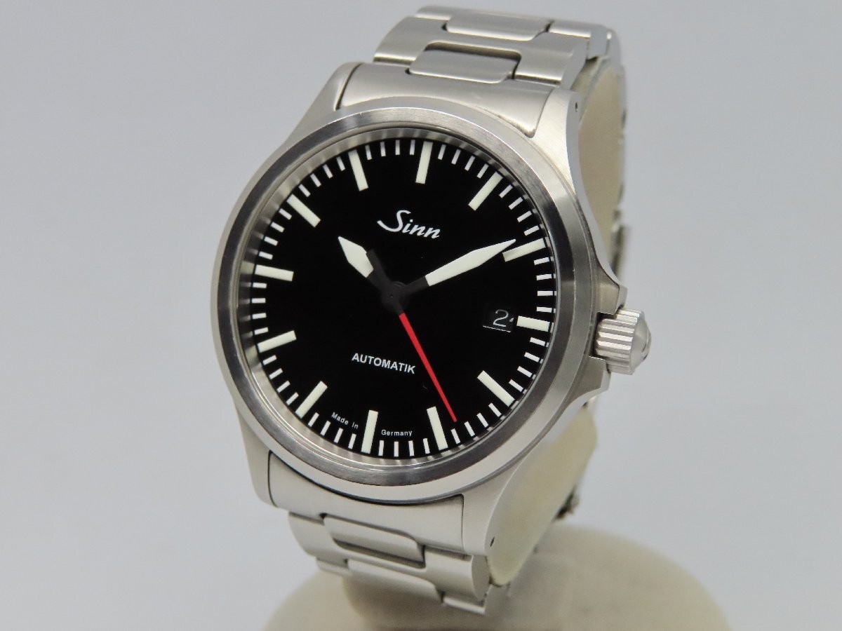 Sinn 556 Automatic Men\'s Watch Black Dial 38mm Case SS Date w/ Box Extra Links