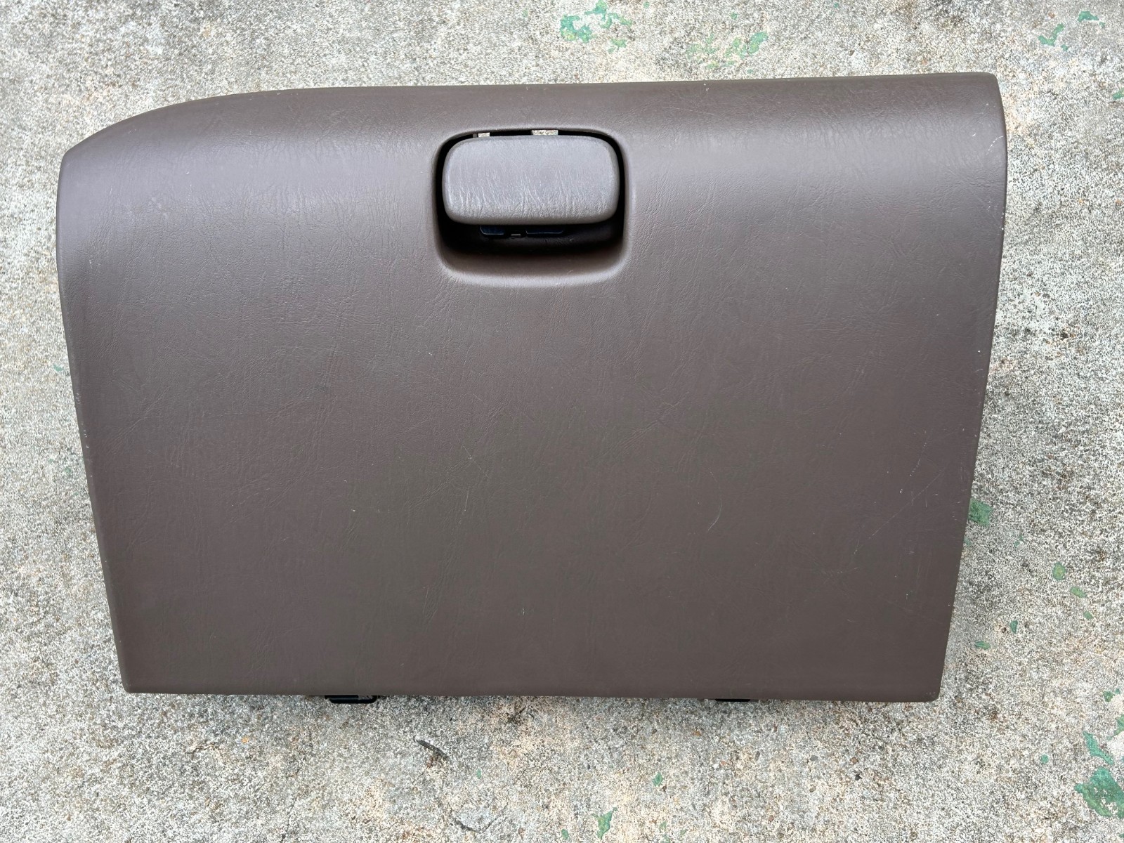2001-2005 Toyota Sequoia Tundra  Glove Box  TAN BROWN OAK