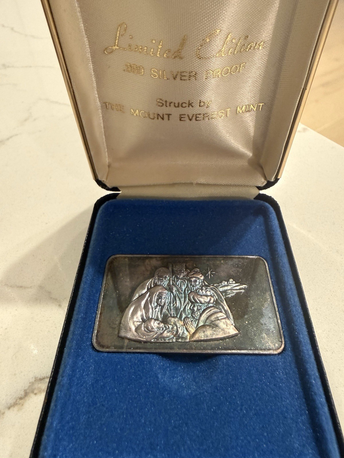 Mount Everest Mint Nativity 1973 1 Troy Oz .999 Fine Silver Bar Mount Everest Mint Nativity 1973 1 Troy Oz .999 Fine Silver Bar