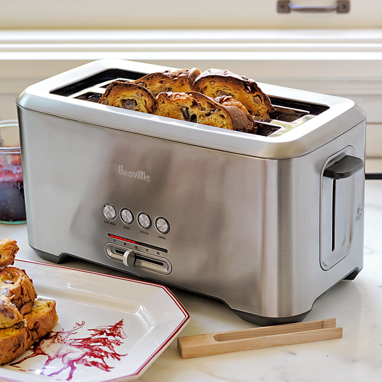 Breville \'A Bit More\'® Long Slot 4-Slice Toaster NEW Breville \'A Bit More\'® Long Slot 4-Slice Toaster NEW
