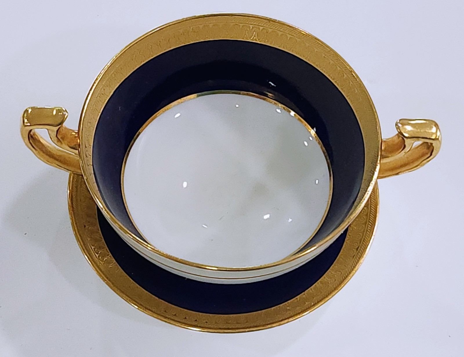 2 Antique Mintons Soup bowel and 6 saucers / England 1800s 2 Antique Mintons Soup bowel and 6 saucers / England 1800s