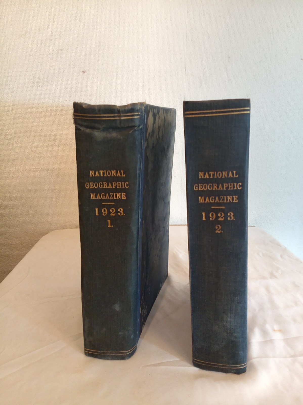 1923 National Geographic Bound Volumes – Early Automobile, Washington