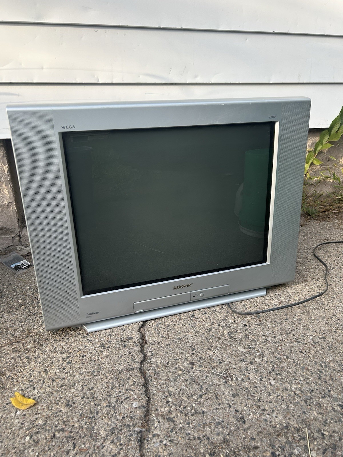 Sony Trinitron CRT TV 27\