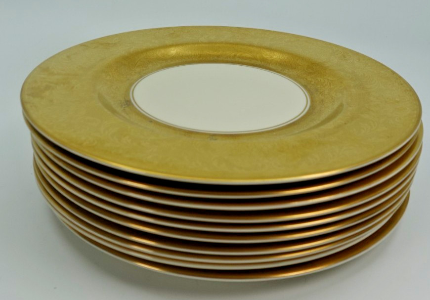 Vtg Pickard China 2025 Dinner Plate Hand Decorated Gold Encrusted Mark GO