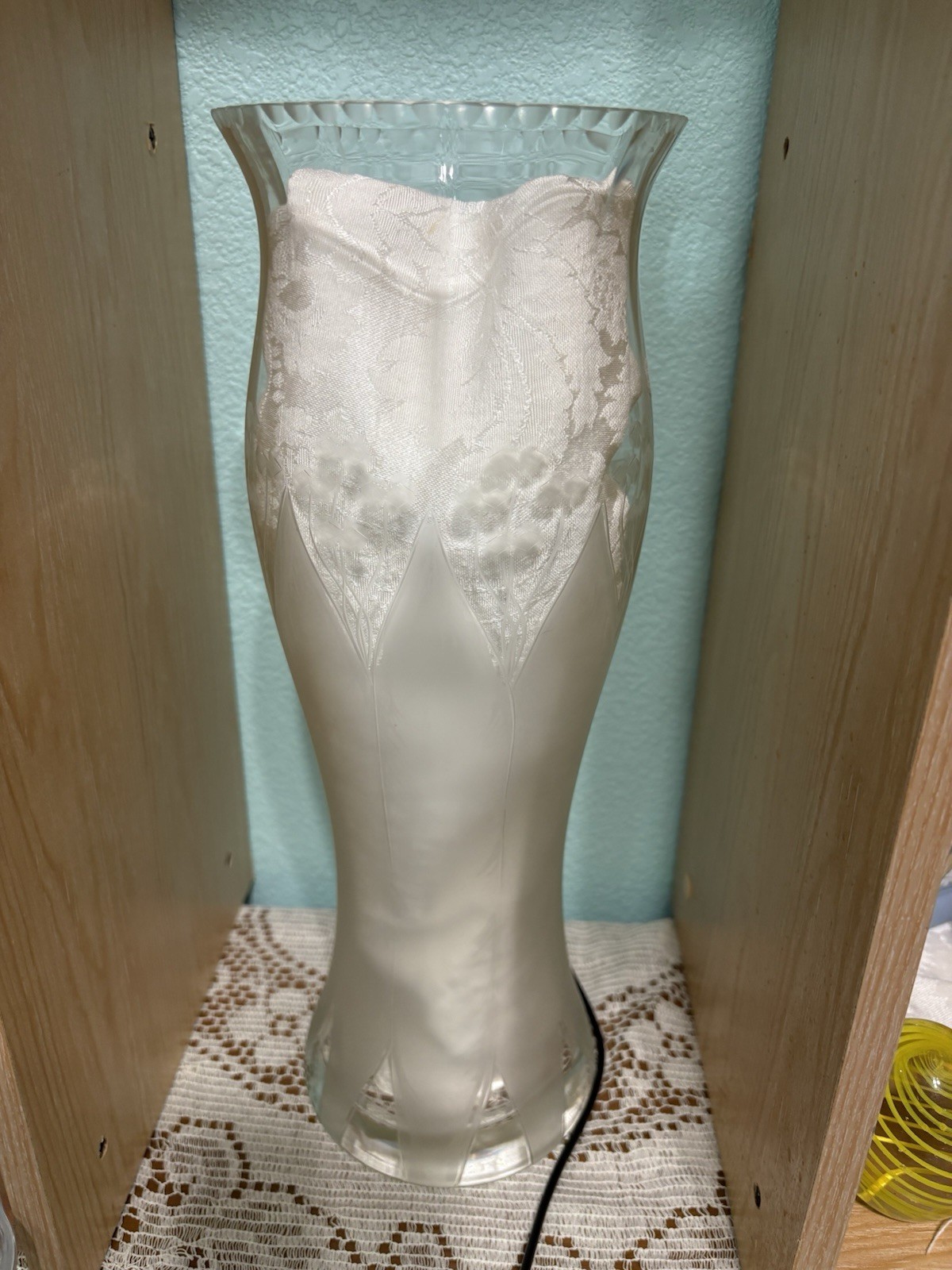 Dorflinger Kalana Lily Reproduction Glass Vase Frosted Art Nouveau 1985 Dorflinger Kalana Lily Reproduction Glass Vase Frosted Art Nouveau 1985