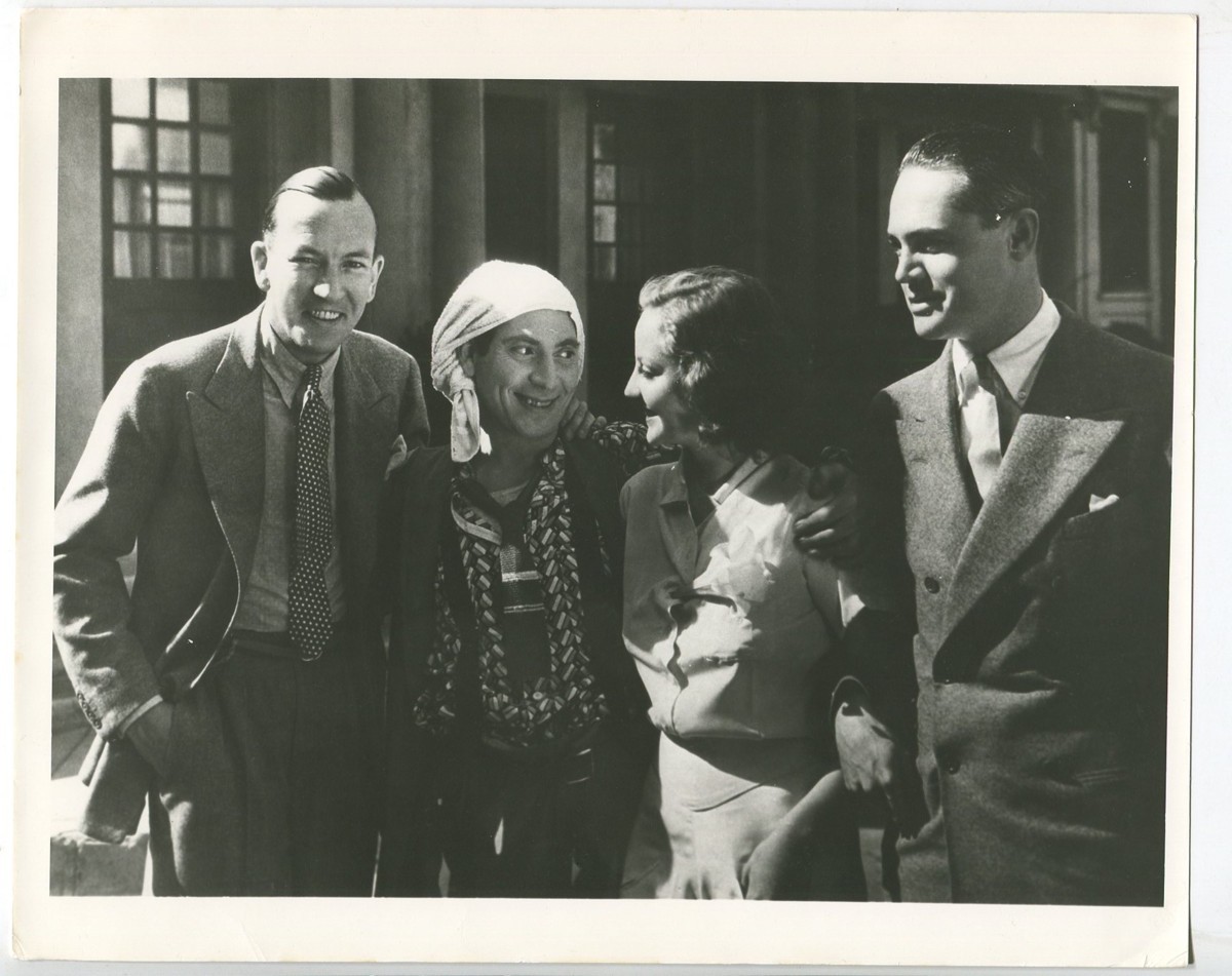 Harpo Marx, Tallulah Bankhead & Noel Coward 1940 Candid On Set Brothers J2477
