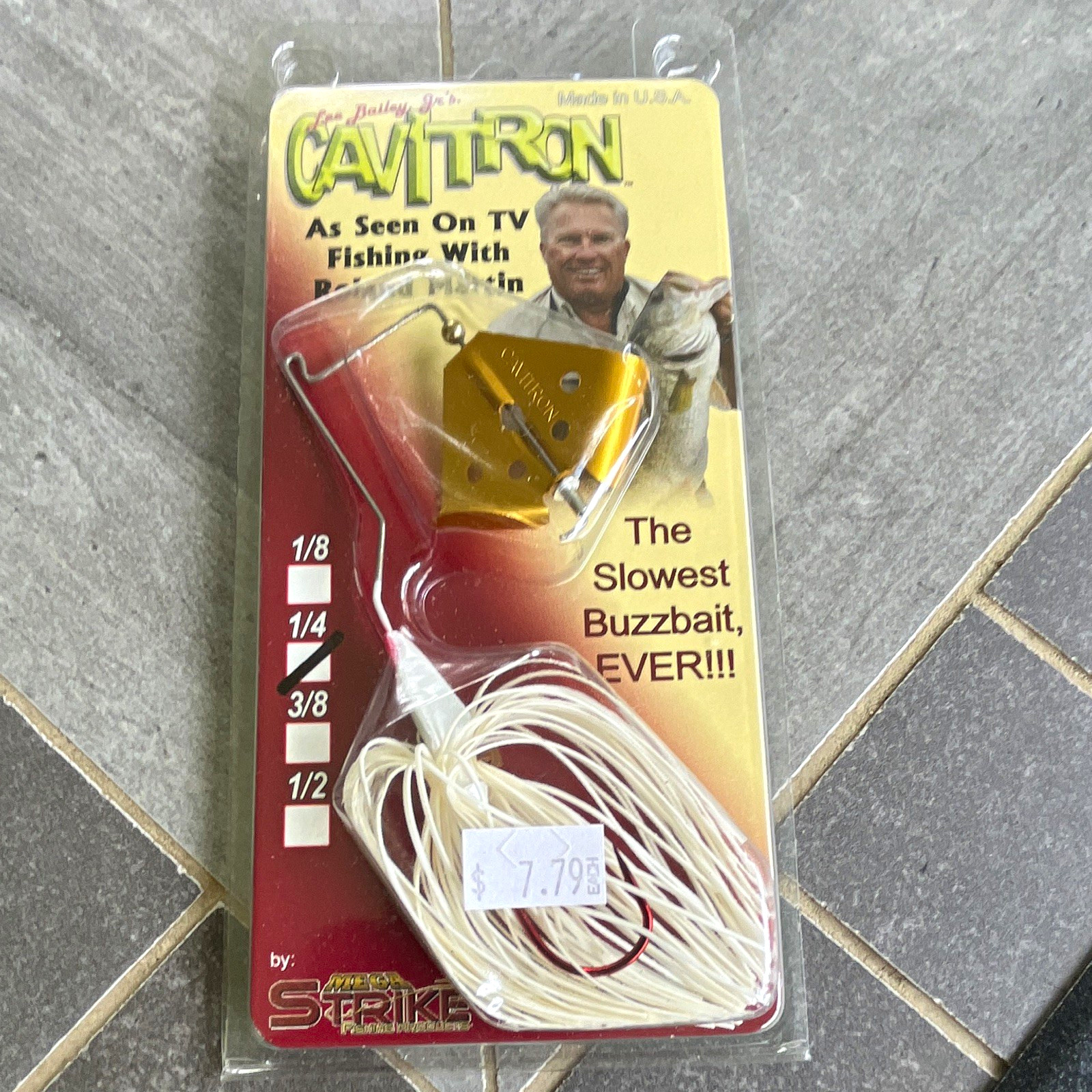 Cavitron Buzzbait 1/4oz White/Gold Blade Stealth Body Bass Lure CBB14G-07 Cavitron Buzzbait 1/4oz White/Gold Blade Stealth Body Bass Lure CBB14G-07
