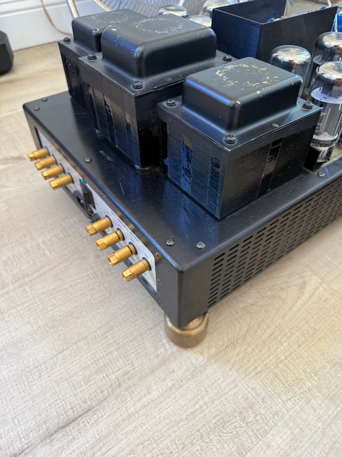 Audio Research electronic Industries stereo tube amp, very nice Audio Research electronic Industries stereo tube amp, very nice