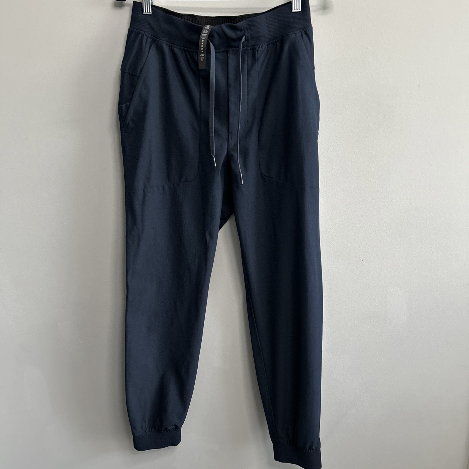 Lululemon ABC Jogger *Warpstreme* 30”L Men’s size Medium in Navy Blue 0114 Lululemon ABC Jogger *Warpstreme* 30”L Men’s size Medium in Navy Blue 0114