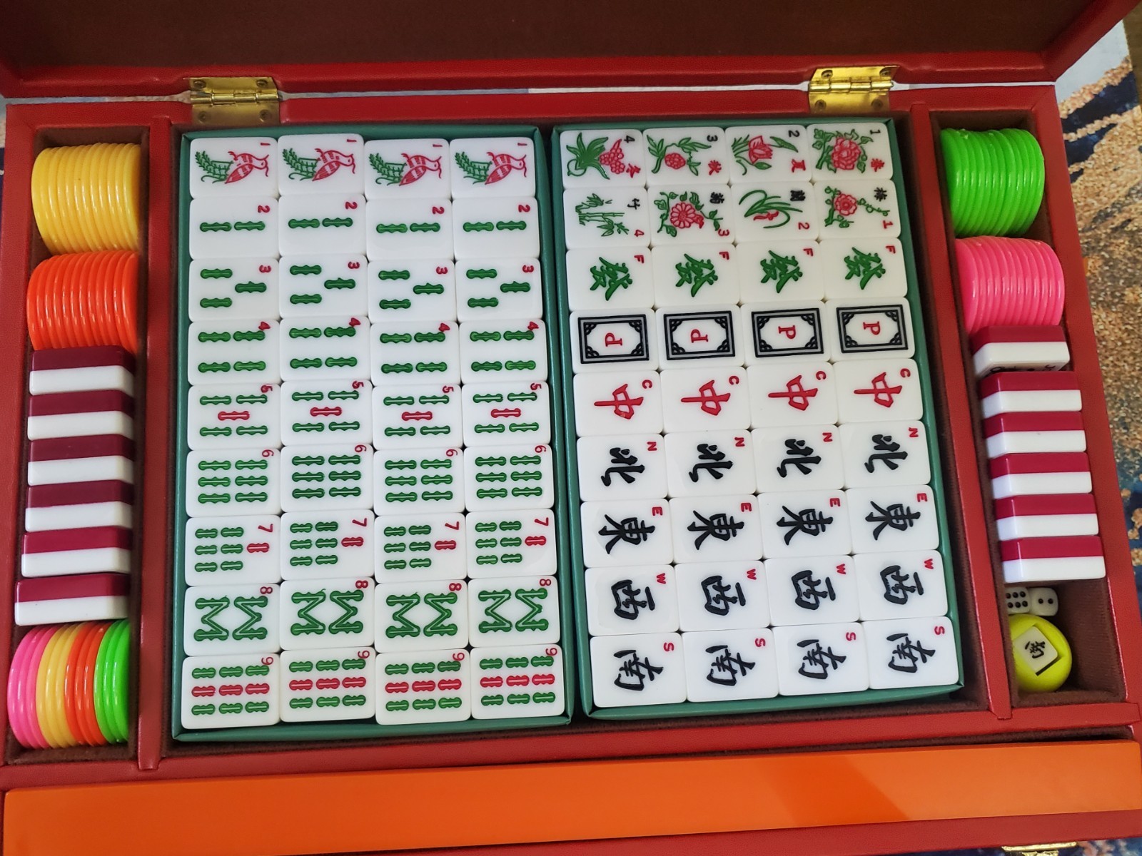 AWESOME VTG 60s-70s Retro Cardinal-Style Export Mahjong Set; White and Burgundy